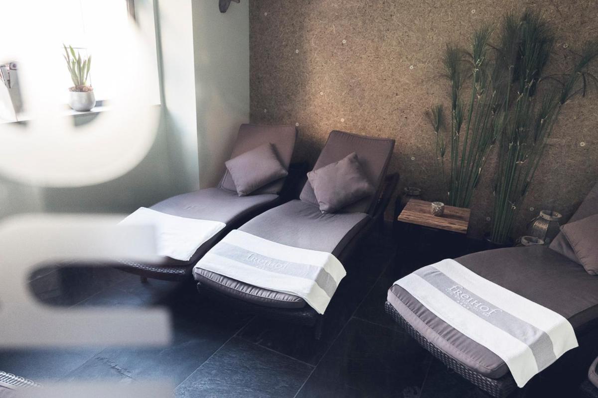 Hotel Freihof プリッヒゼンシュタット エクステリア 写真